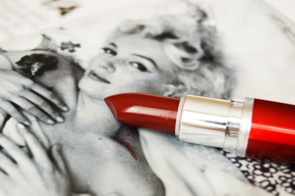 Maybelline Color Sensational Moisture Extreme Lipstick