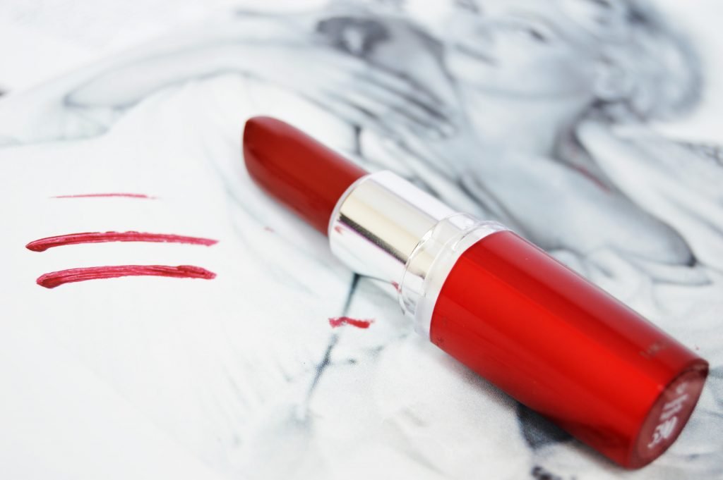 Maybelline Color Sensational Moisture Extreme Lipstick
