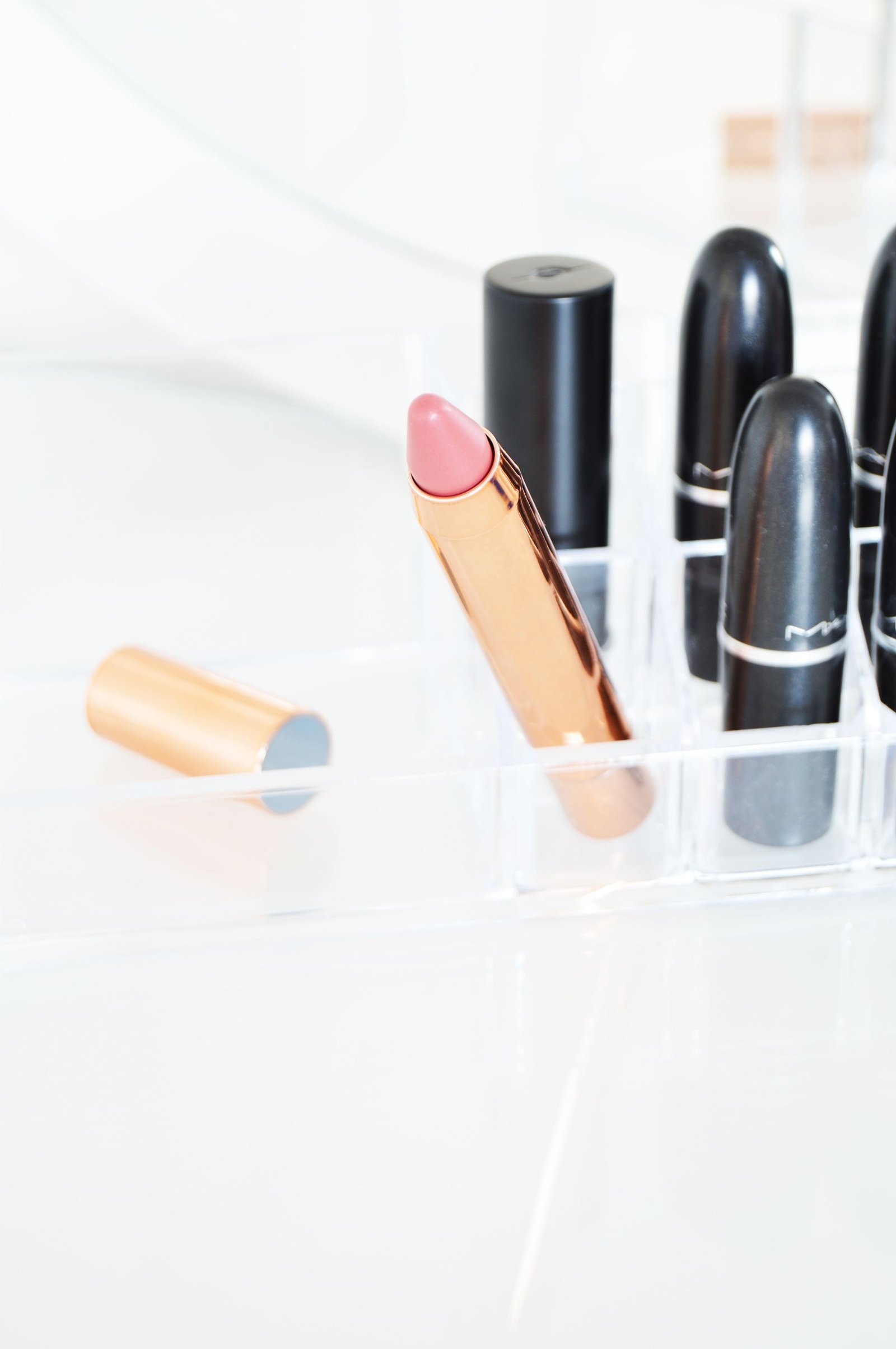 Rosie for Autography Lip Glossy