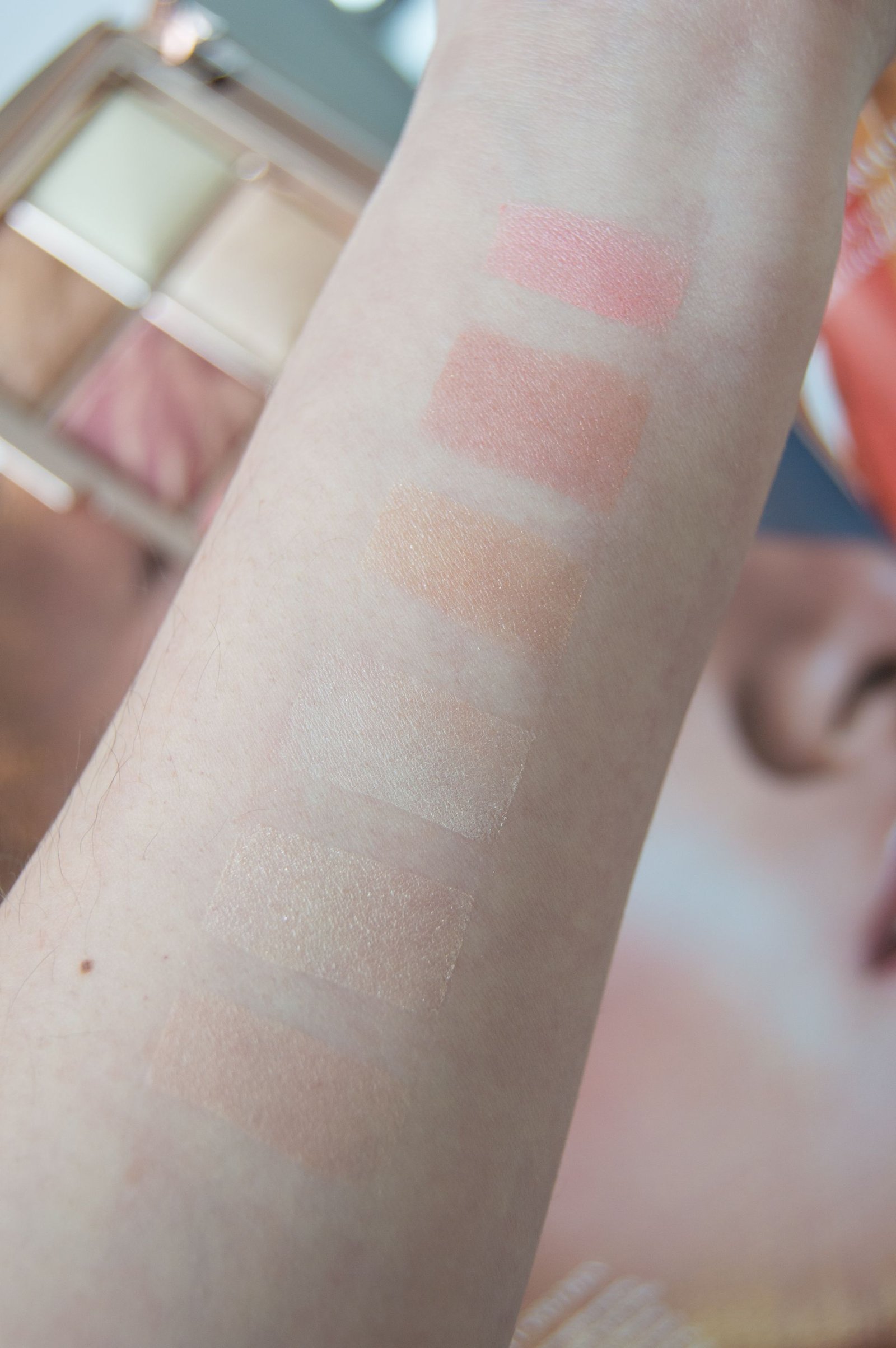 Hourglass Ambient Lighting Edit Volume 3 swatches - Hourglass Ambient Lighting Edit Volume 3 is one of the most popular holiday releases. It has everything you need to complete your makeup and your skin will look flawless.